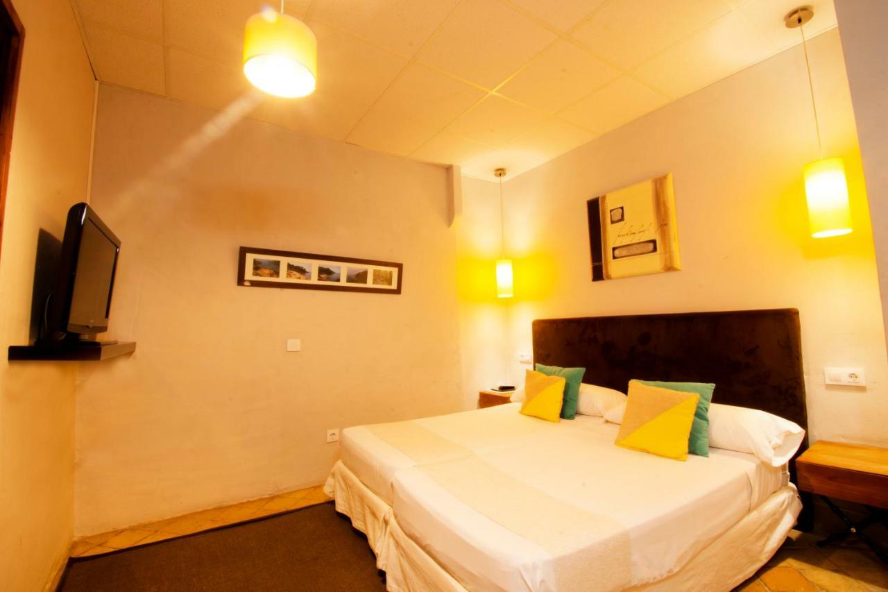 S'Hostal D'אספורלס מראה חיצוני תמונה
